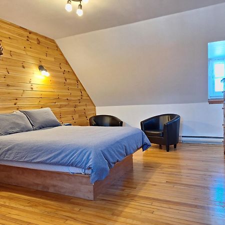 Auberge Le P'Tit Bonheur Saint-Laurent-de-l'ile d'Orleans Kültér fotó