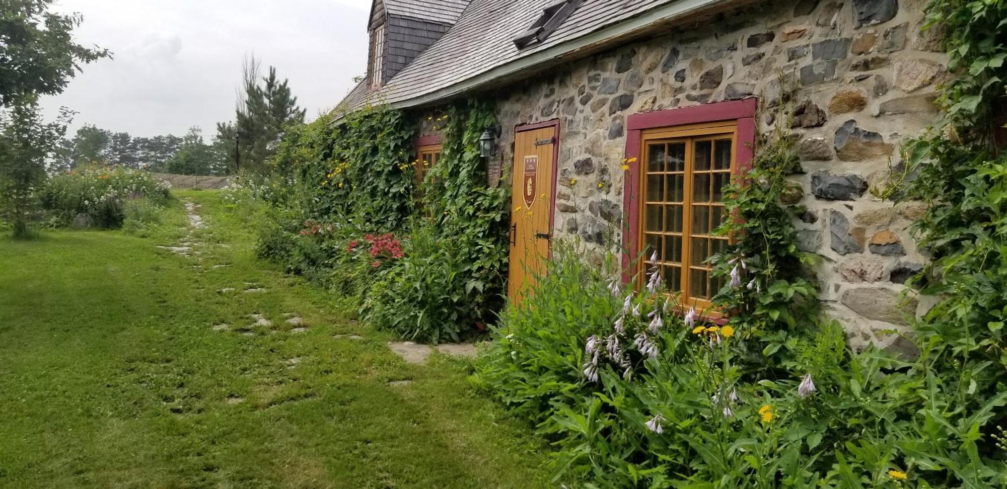 Auberge Le P'Tit Bonheur Saint-Laurent-de-l'ile d'Orleans Kültér fotó