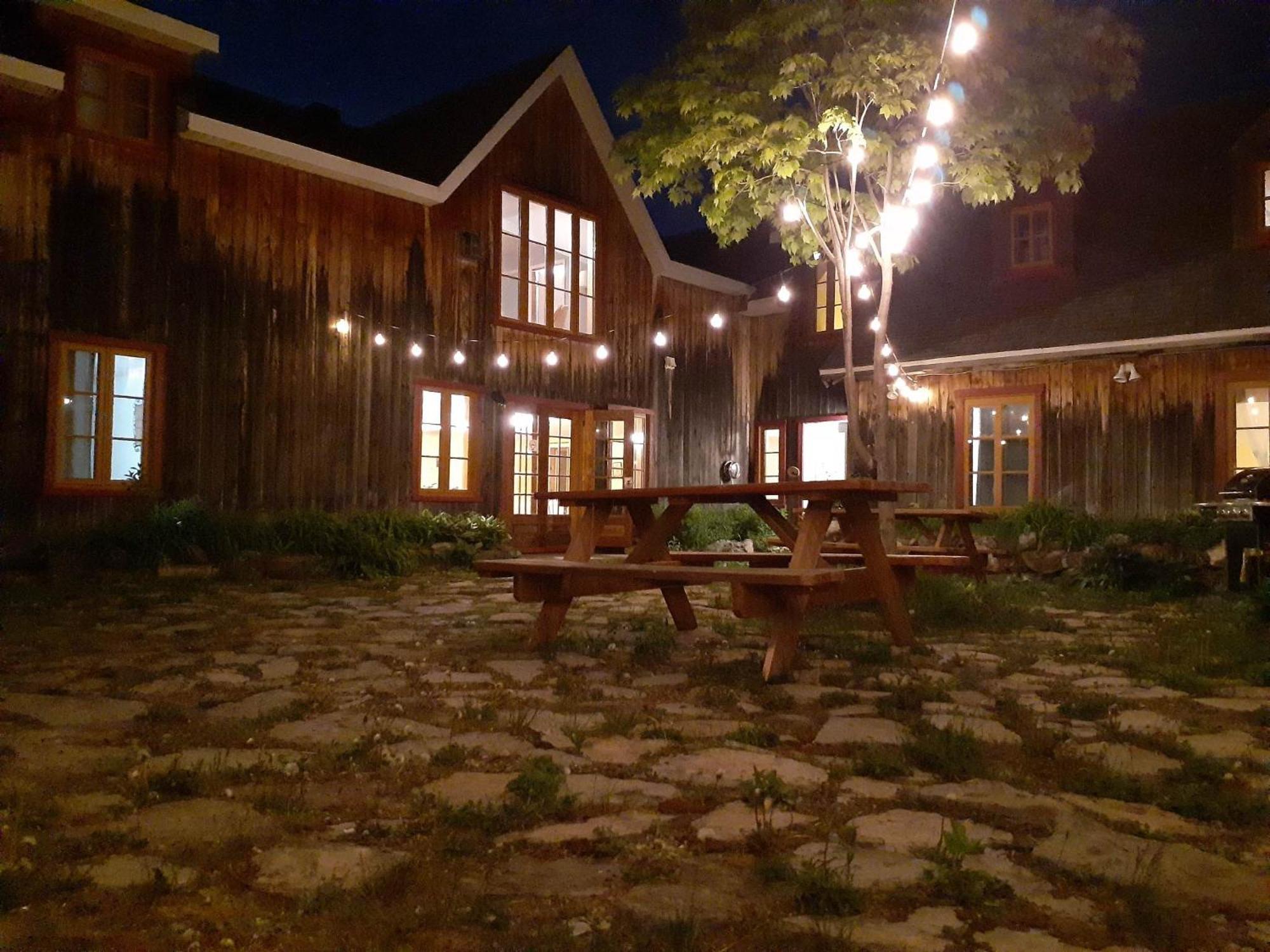 Auberge Le P'Tit Bonheur Saint-Laurent-de-l'ile d'Orleans Kültér fotó