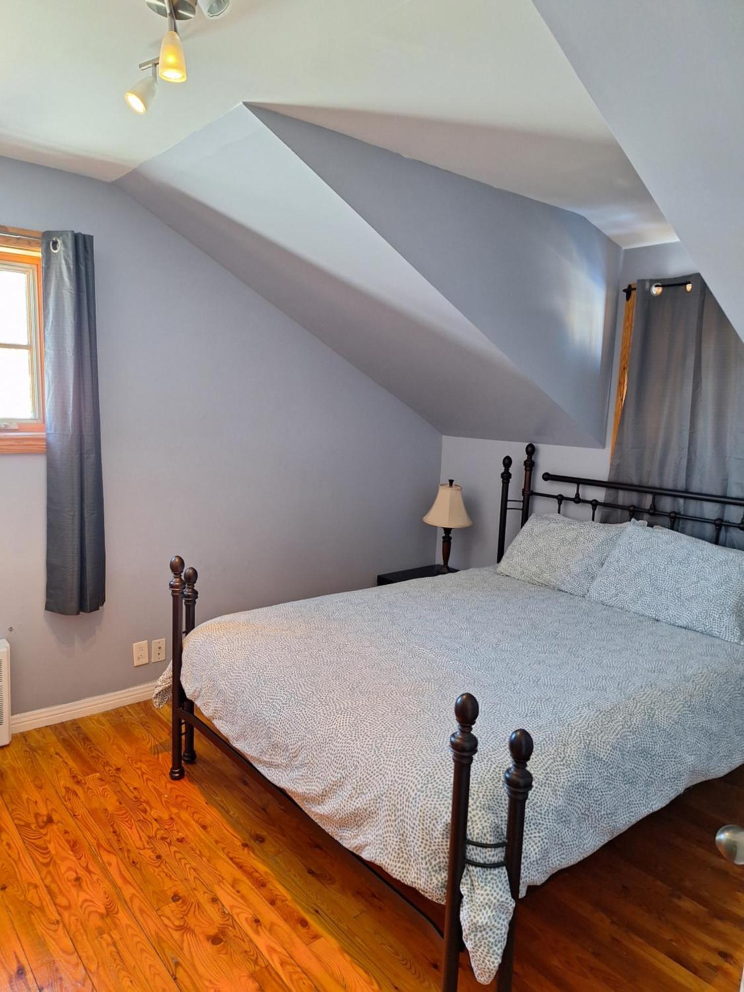 Auberge Le P'Tit Bonheur Saint-Laurent-de-l'ile d'Orleans Kültér fotó