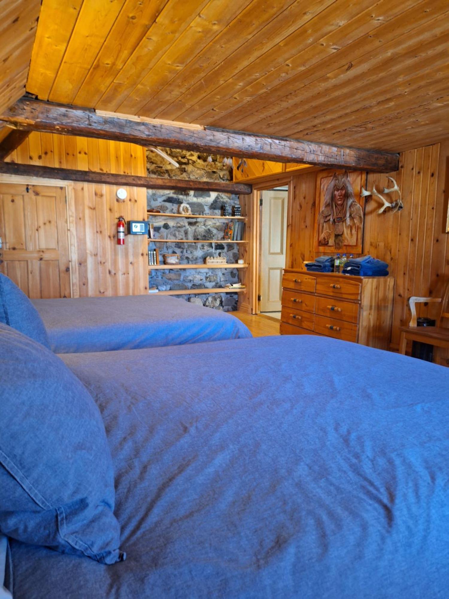 Auberge Le P'Tit Bonheur Saint-Laurent-de-l'ile d'Orleans Kültér fotó