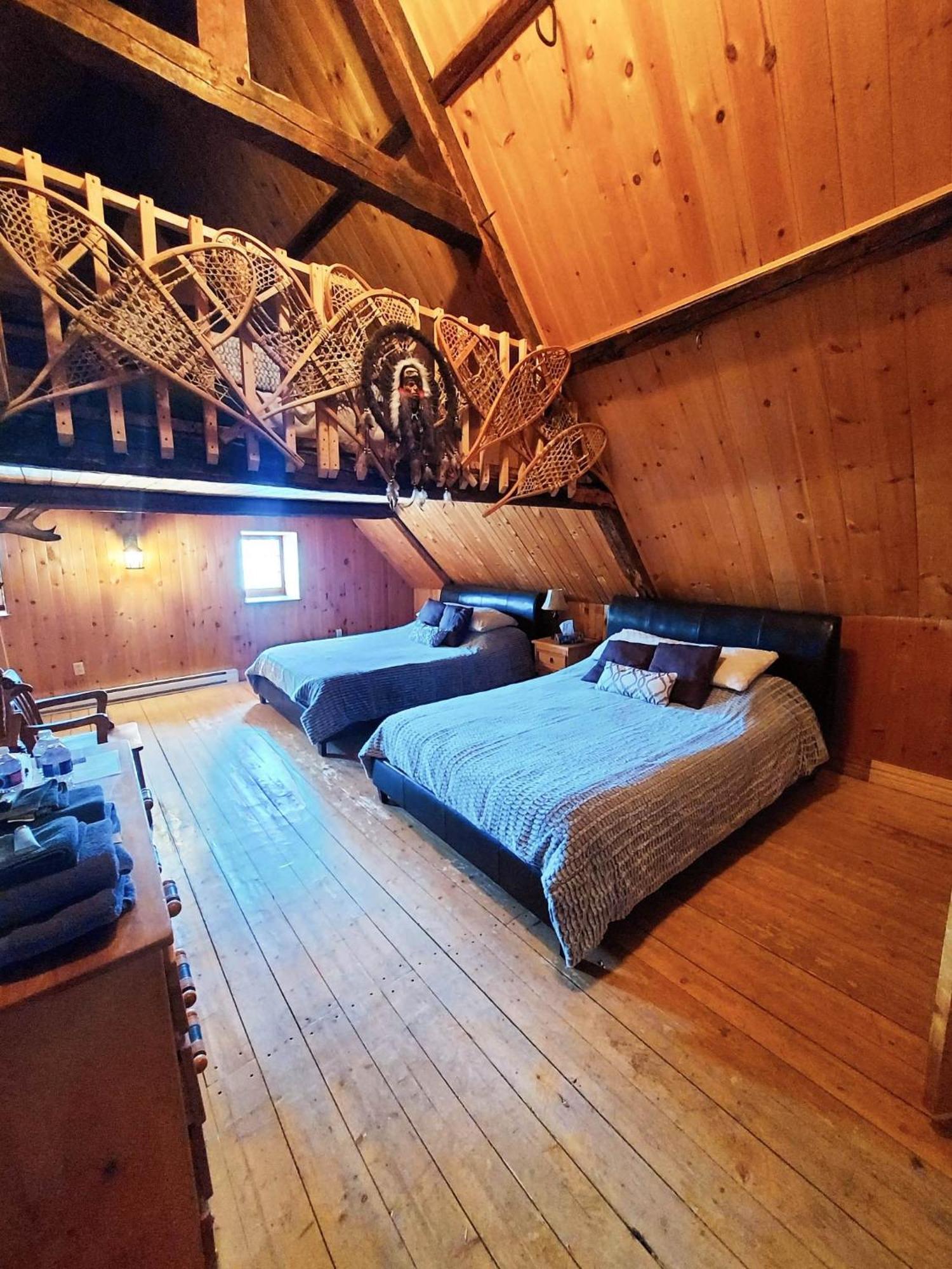Auberge Le P'Tit Bonheur Saint-Laurent-de-l'ile d'Orleans Kültér fotó