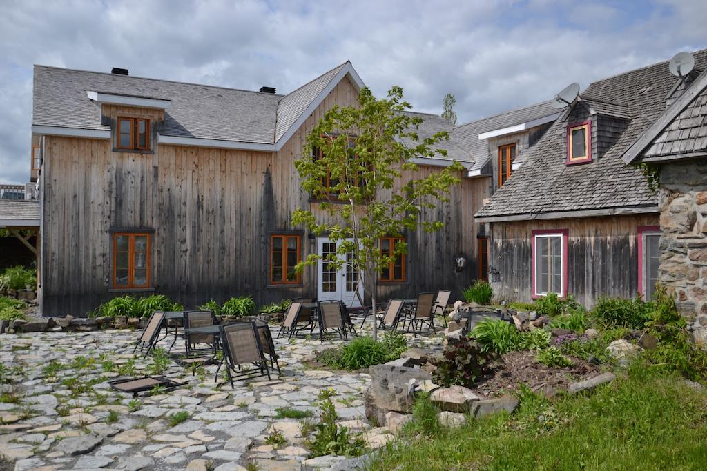 Auberge Le P'Tit Bonheur Saint-Laurent-de-l'ile d'Orleans Kültér fotó