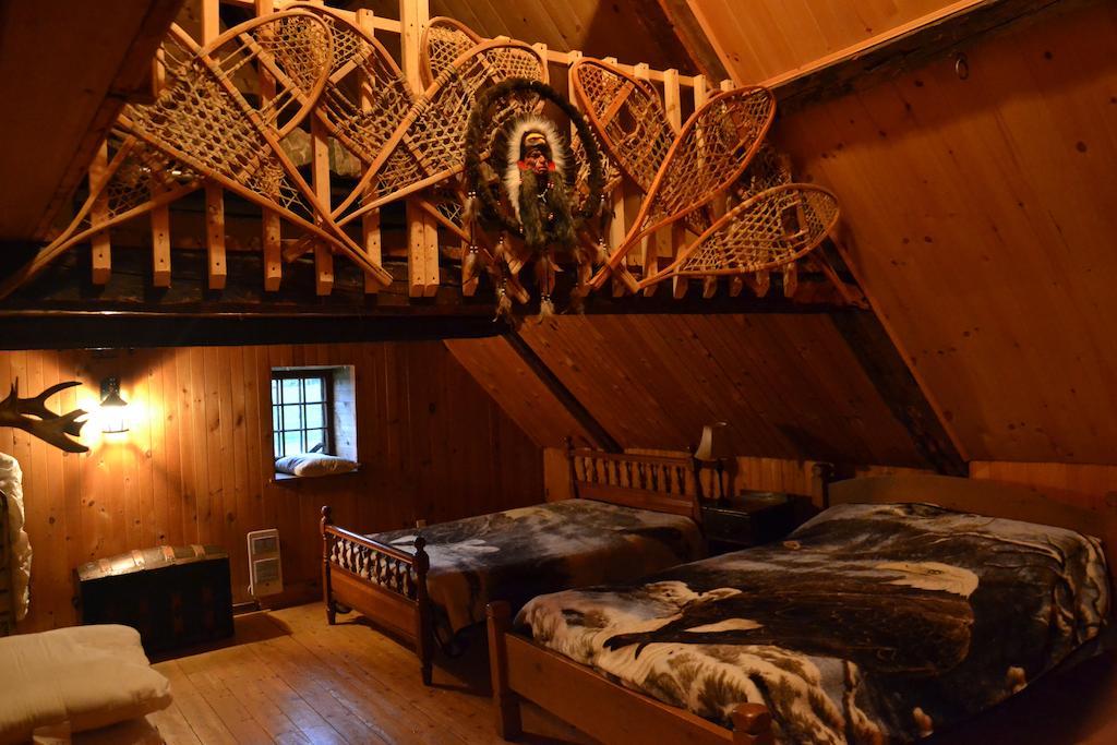Auberge Le P'Tit Bonheur Saint-Laurent-de-l'ile d'Orleans Kültér fotó